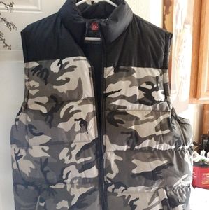 Men's camo vest jacket